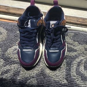 Girls champion sneakers